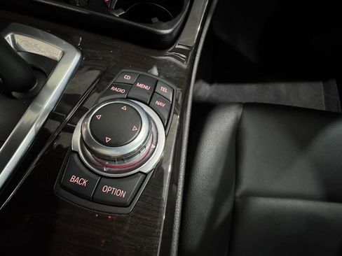 Used 2011 BMW 535i xDrive Sedan image 24