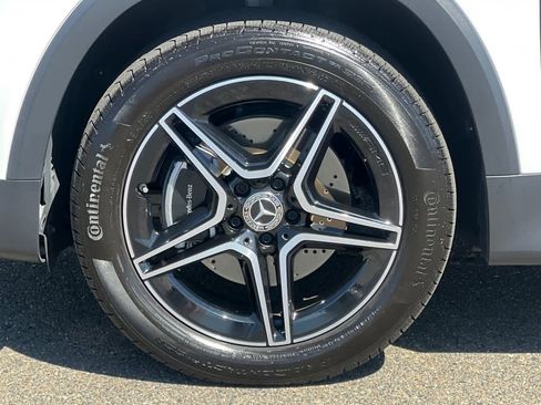 Used 2025 Mercedes-Benz GLB 250 image 31