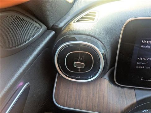 Certified 2025 Mercedes-Benz C 300 4MATIC Sedan image 21