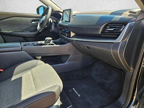 Used 2021 Nissan Rogue SV FWD image 21