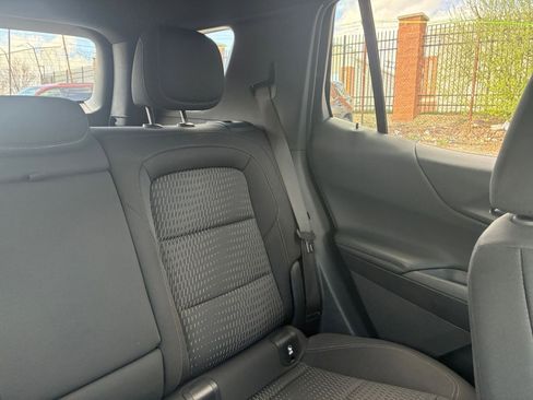 Used 2025 Chevrolet Equinox LT FWD image 32
