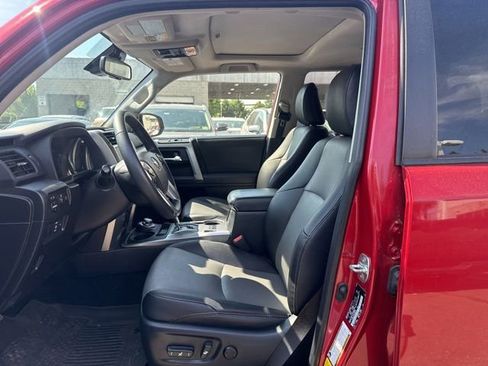 Certified 2022 Toyota 4Runner SR5 Premium w/ Moonroof Package AWD/4WD image 18