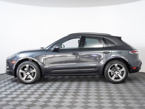 Used 2025 Porsche Macan image 2