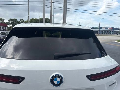 Used 2024 BMW iX xDrive50 AWD/4WD image 8