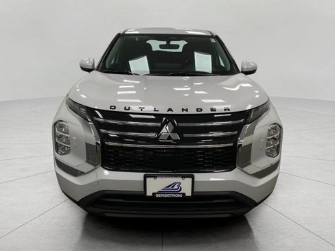 New 2026 Mitsubishi Outlander ES AWD/4WD image 42
