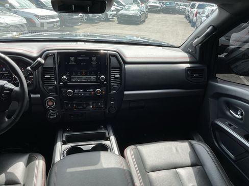 Used 2024 Nissan Titan PRO-4X w/ Pro-4x Convenience Package AWD/4WD image 16
