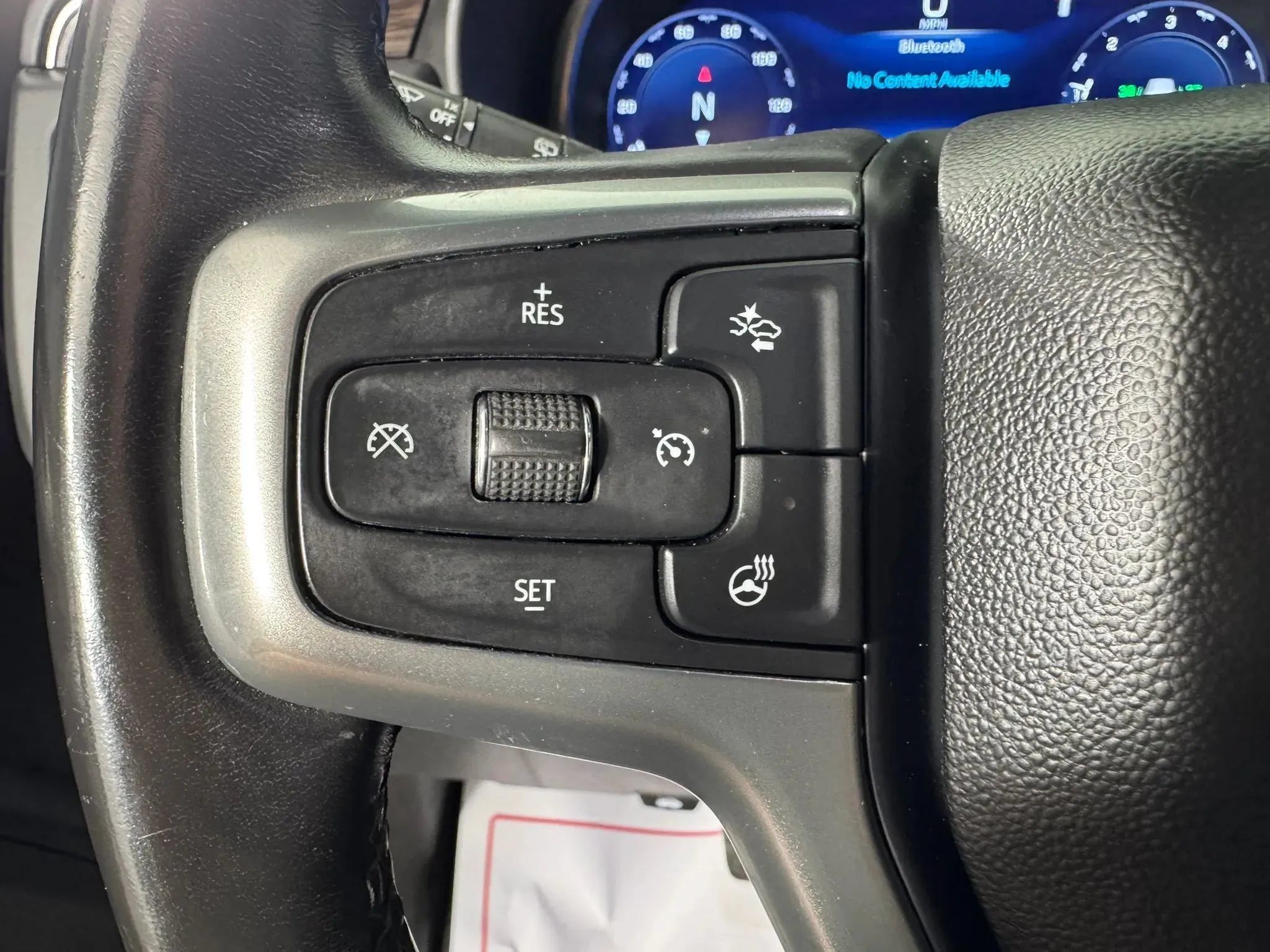 Used 2022 Chevrolet Suburban Z71 w/ Luxury Package AWD/4WD image 15