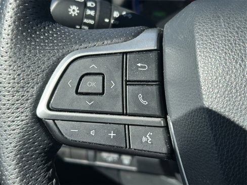 Used 2022 Toyota Sienna Limited image 47