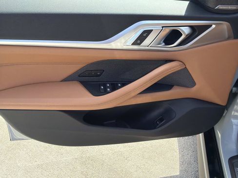 Used 2025 BMW M440i RWD image 12