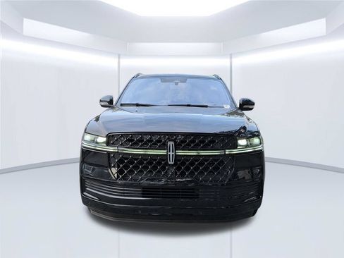 New 2025 Lincoln Navigator L Reserve w/ Jet Appearance Package AWD/4WD image 11