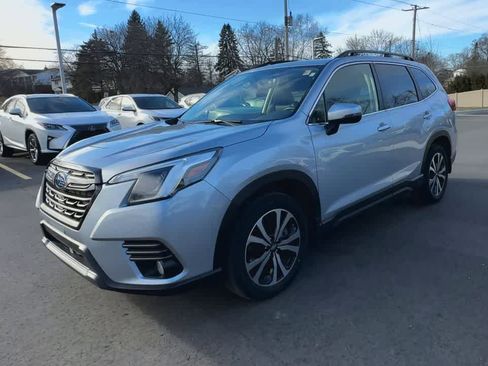 Certified 2023 Subaru Forester Limited image 4