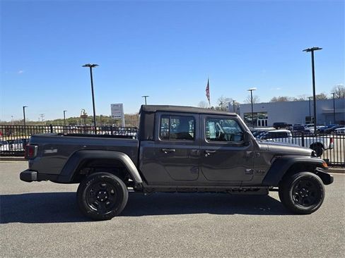 New 2026 Jeep Gladiator Sport image 2