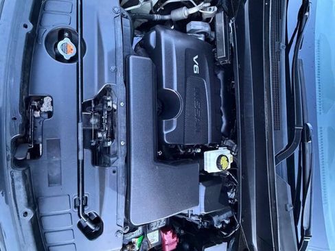 Used 2017 Nissan Pathfinder SL FWD image 39