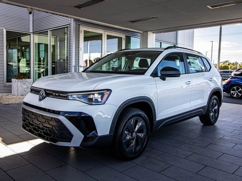 New 2026 Volkswagen Taos S image 10