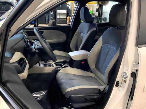 Certified 2025 Subaru Forester image 10