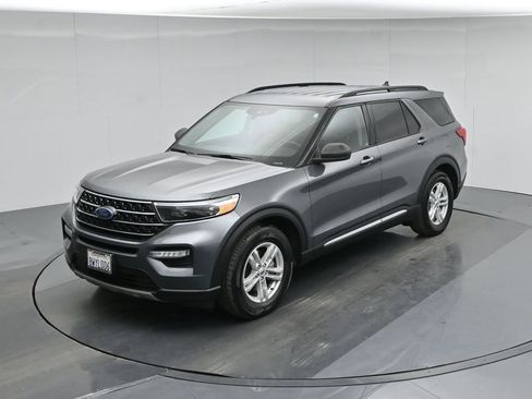 Certified 2021 Ford Explorer XLT image 38