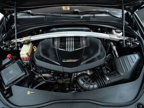 Used 2016 Cadillac CTS V w/ Luxury Package image 32