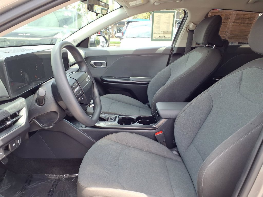 Certified 2025 Kia K4 FWD image 9