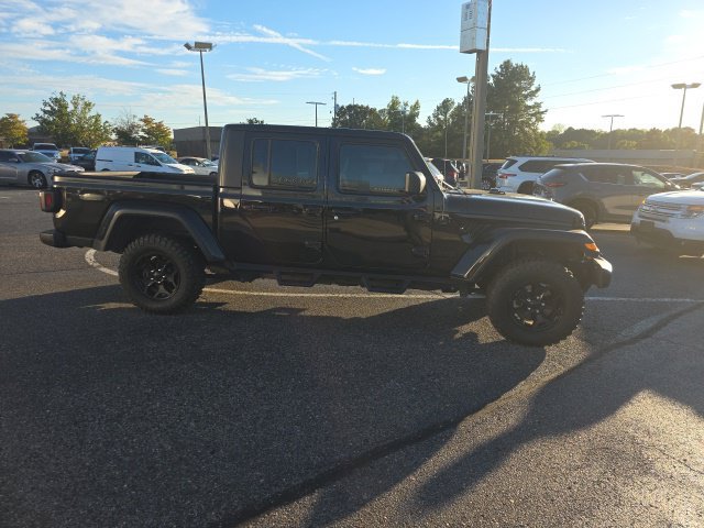 Used 2022 Jeep Gladiator Sport AWD/4WD image 2