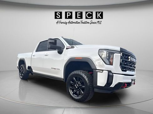 Used 2024 GMC Sierra 2500 AT4 w/ AT4 Premium Plus Package AWD/4WD image 3