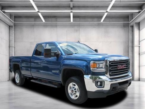 Used 2016 GMC Sierra 2500 SLE w/ SLE Preferred Package AWD/4WD image 1