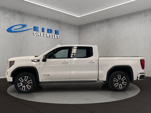 Used 2024 GMC Sierra 1500 AT4 w/ Technology Package image 7