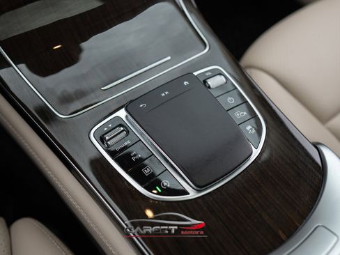 Used 2020 Mercedes-Benz GLC 300 4MATIC image 35