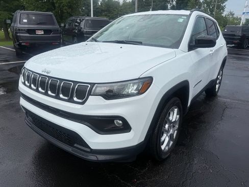 Certified 2022 Jeep Compass Latitude AWD/4WD image 9