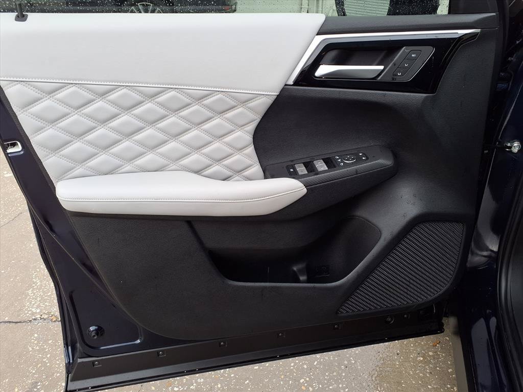 Used 2024 Mitsubishi Outlander SEL FWD image 20