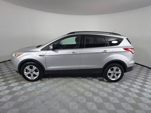 Used 2016 Ford Escape SE w/ Equipment Group 201A FWD image 7