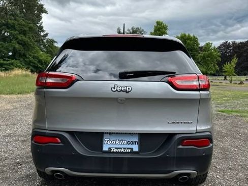 Used 2014 Jeep Cherokee Limited w/ Technology Group FWD image 8