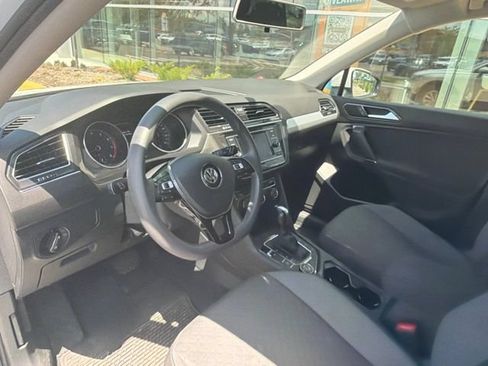 Used 2018 Volkswagen Tiguan S AWD/4WD image 5