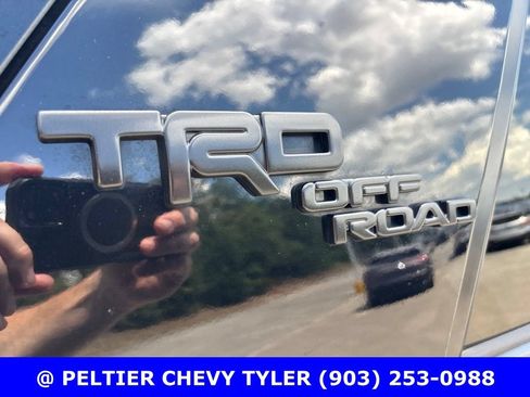 Used 2022 Toyota 4Runner TRD Off-Road Premium w/ Moonroof Package AWD/4WD image 9