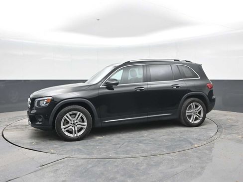 Used 2021 Mercedes-Benz GLB 250 4MATIC image 3