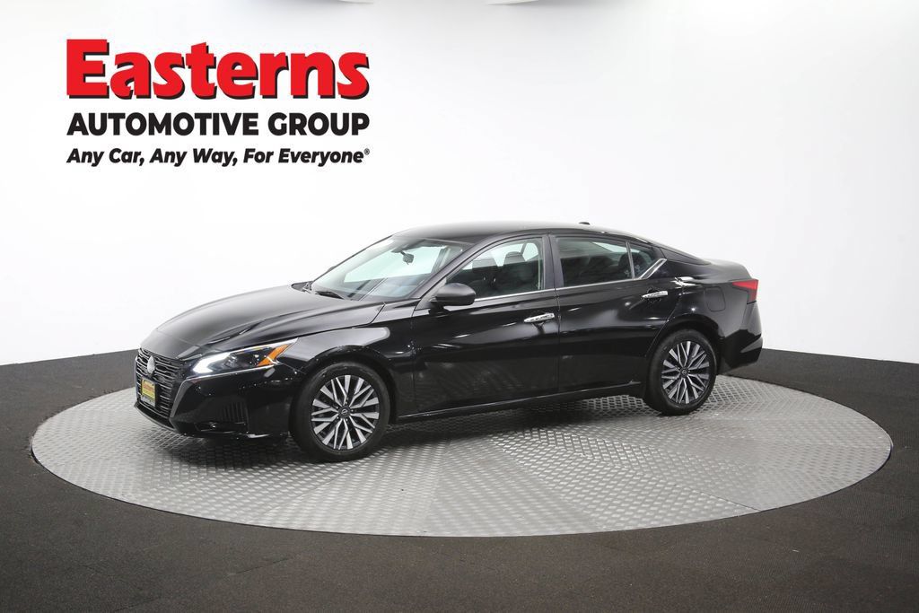 Used 2024 Nissan Altima 2.5 SV FWD image 57