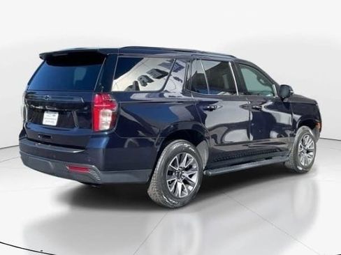 Used 2022 Chevrolet Tahoe Z71 w/ Luxury Package image 3