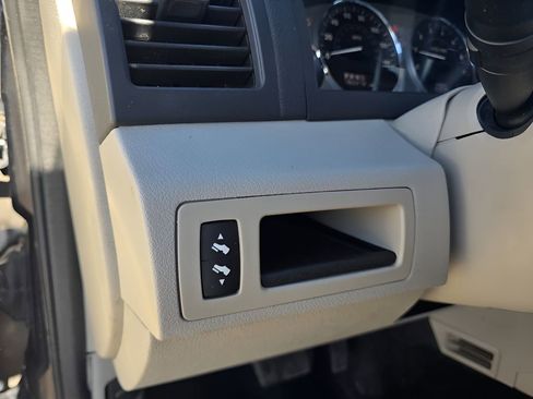 Used 2010 Jeep Grand Cherokee Limited w/ Mopar Chrome Edition Group image 18