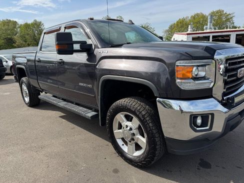 Used 2016 GMC Sierra 2500 SLE w/ SLE Preferred Package AWD/4WD image 12