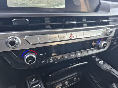 Used 2025 Kia Telluride S image 24