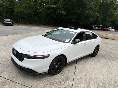 Used 2025 Honda Accord SE image 5
