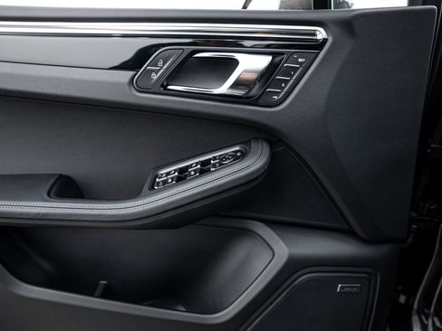 Certified 2026 Porsche Macan Turbo image 19