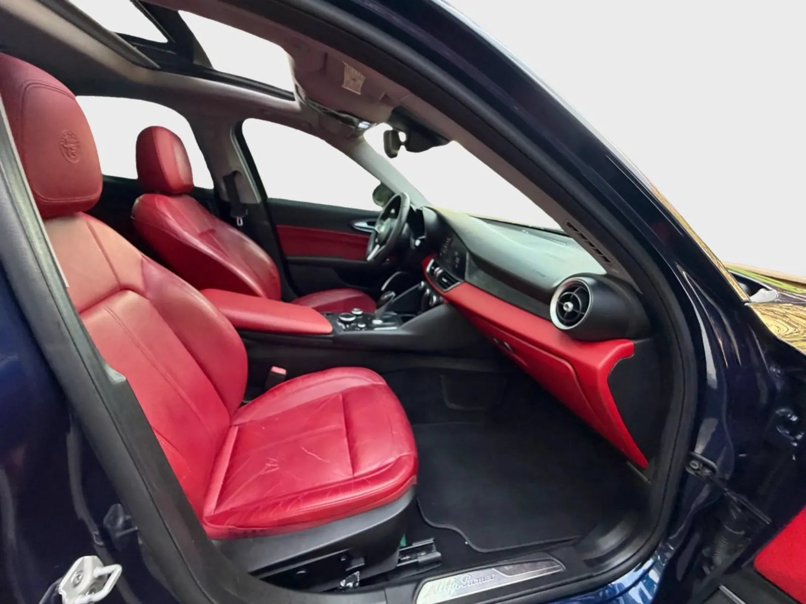 Used 2019 Alfa Romeo Giulia RWD image 11