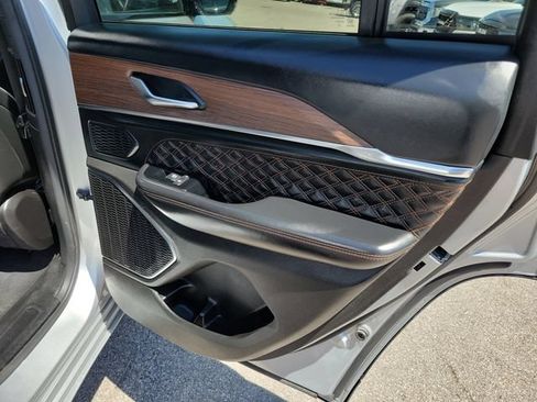 Used 2022 Jeep Grand Cherokee Summit AWD/4WD image 44