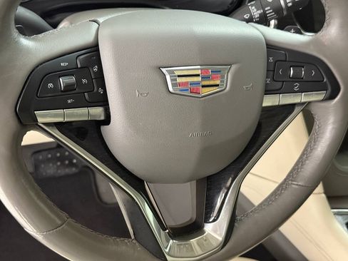 Used 2020 Cadillac XT6 Premium Luxury FWD image 42