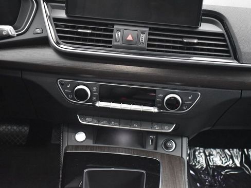 Used 2024 Audi Q5 e Premium Plus image 21