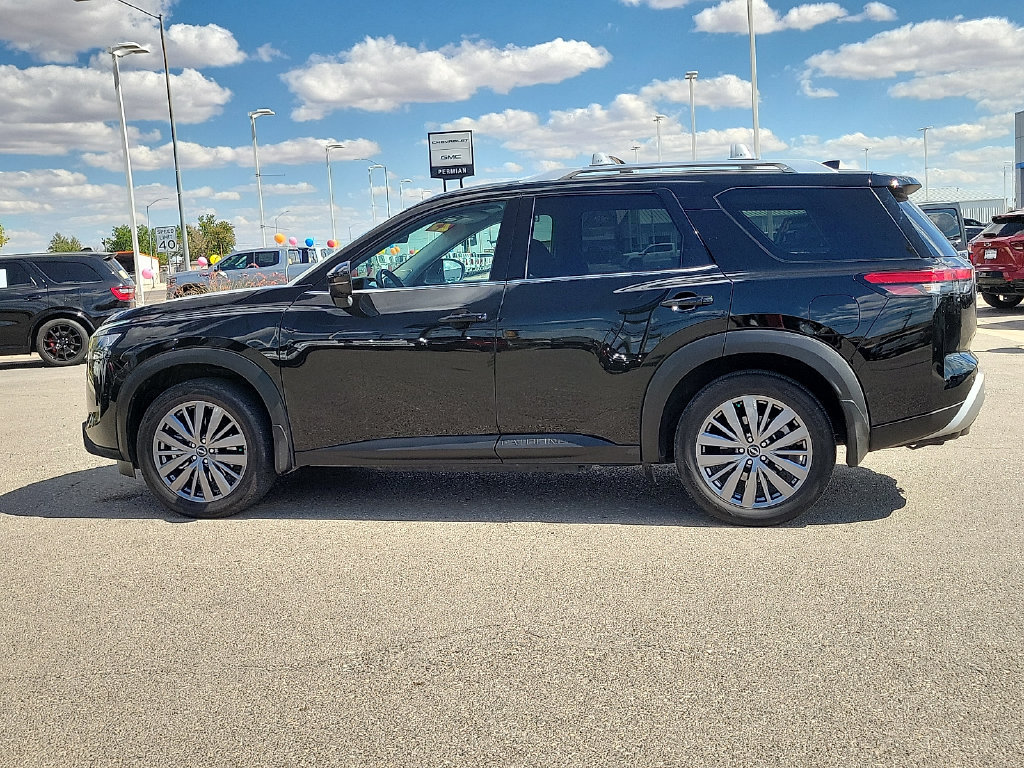 Used 2025 Nissan Pathfinder SL w/ SL Premium Package FWD image 7