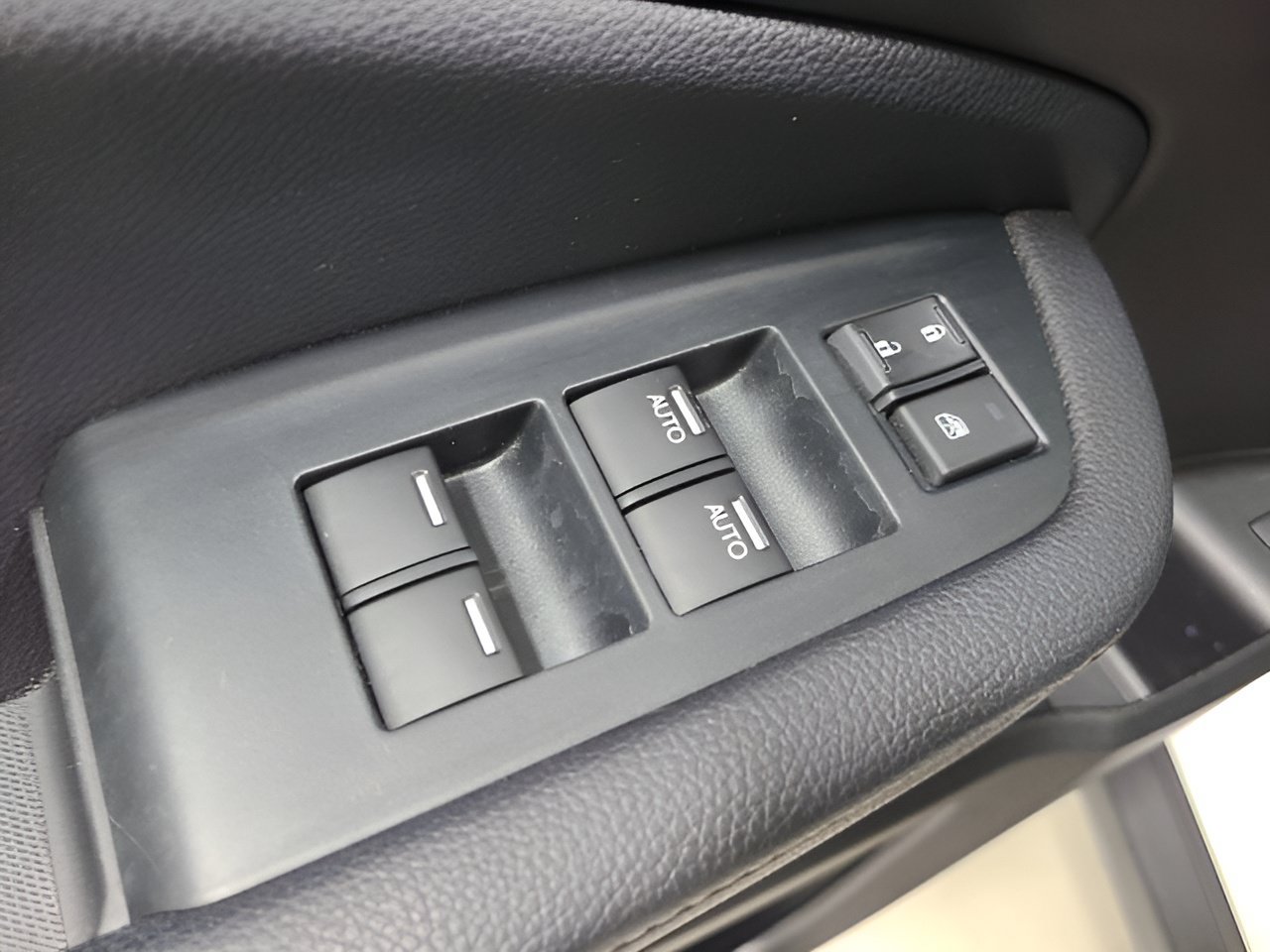 Used 2023 Honda Passport EX-L image 23