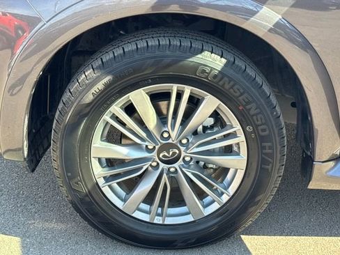 Used 2024 INFINITI QX80 Luxe image 26
