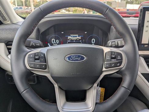 New 2026 Ford Explorer Active w/ Active Comfort Package image 30