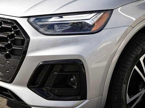 Certified 2025 Audi Q5 2.0T Premium Plus w/ Premium Plus Package image 12